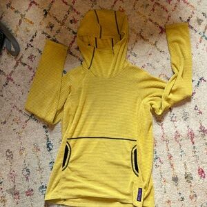 Women’s M Melanzana fleece hoodie. No stains, great condition